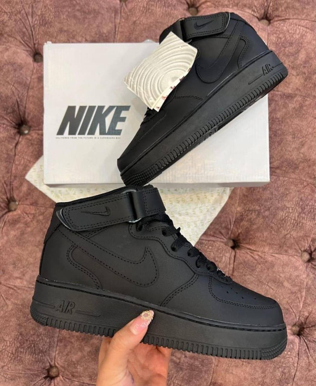 AIR FORCE NEGRAS BOTINES — calzado, vista de producto sobre fondo neutro