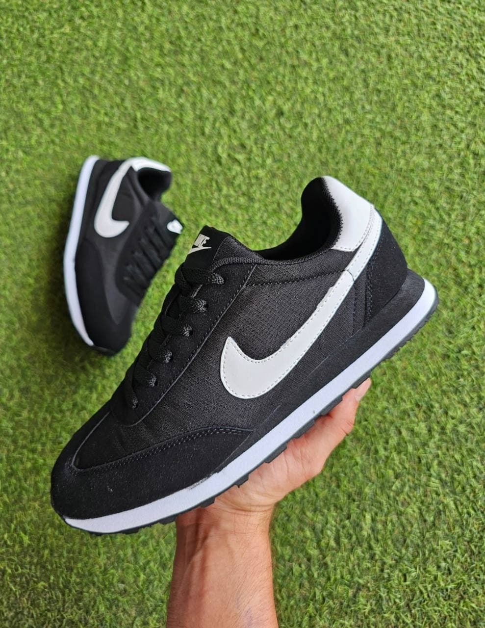 CORTEZ NEGRO/BLANCO — calzado, vista de producto sobre fondo neutro