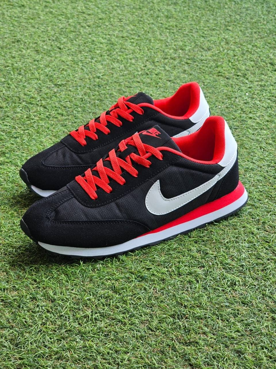 CORTEZ NEGRO/ROJO — calzado, vista de producto sobre fondo neutro