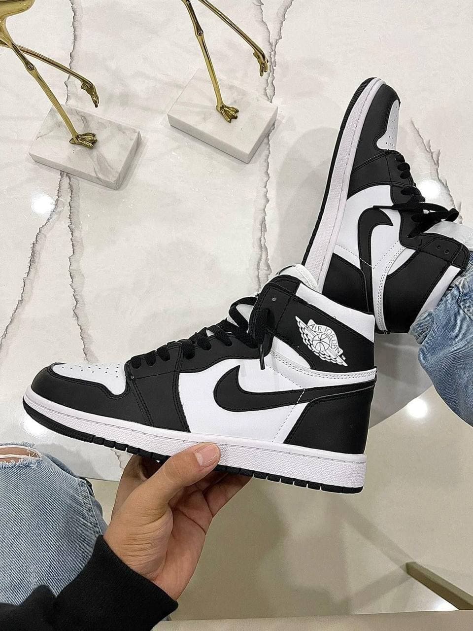 JORDAN 1 BLANCO/NEGRO — calzado, vista de producto sobre fondo neutro