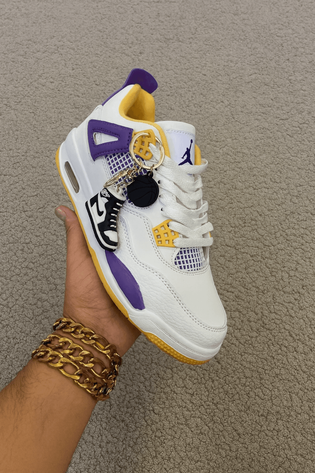 Jordan 4 leakers — calzado, vista de producto sobre fondo neutro