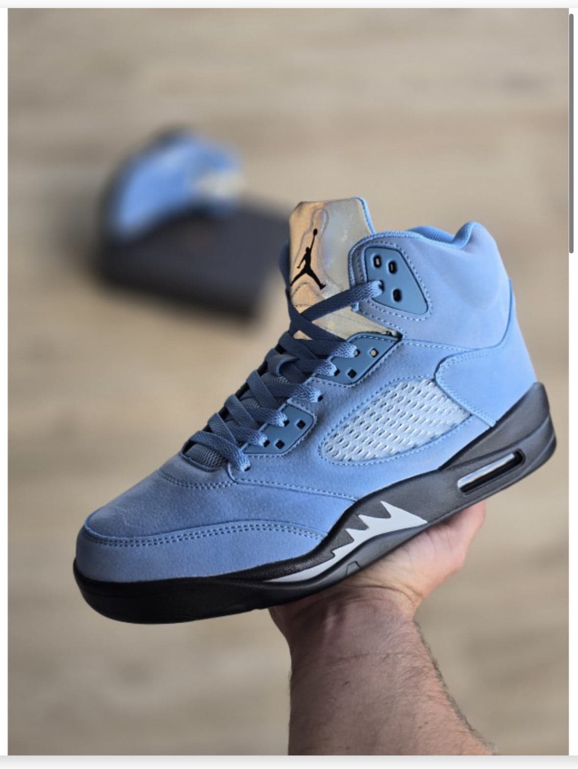 Jordan 5 — calzado, vista de producto sobre fondo neutro