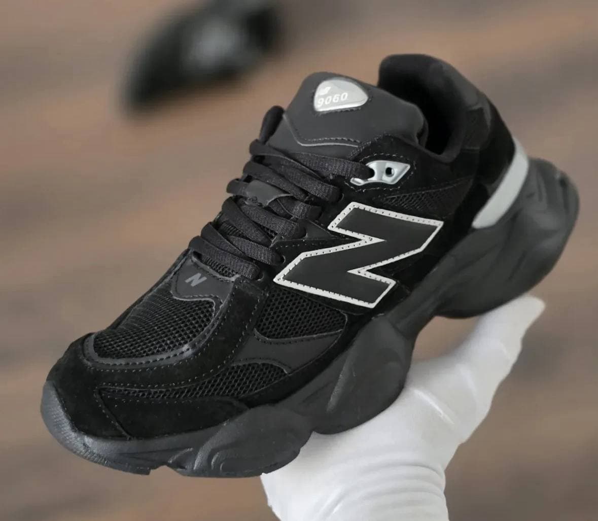 NEW BALANCE 9060 NEGRAS — calzado, vista de producto sobre fondo neutro