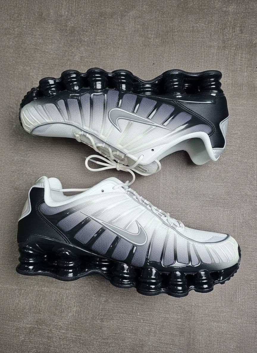Nike Shox Silver — calzado, vista de producto sobre fondo neutro